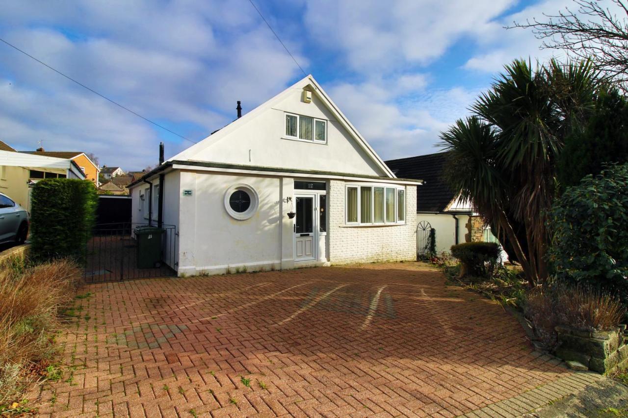 Becky'S Bungalow By Ty Sa -Spacious 4 Bed Bungalow Cardiff Esterno foto