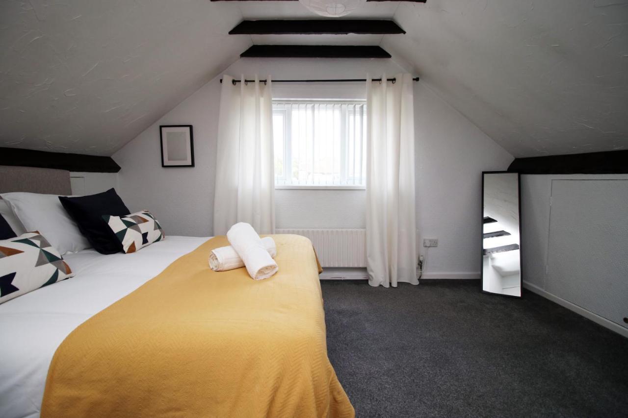 Becky'S Bungalow By Ty Sa -Spacious 4 Bed Bungalow Cardiff Esterno foto