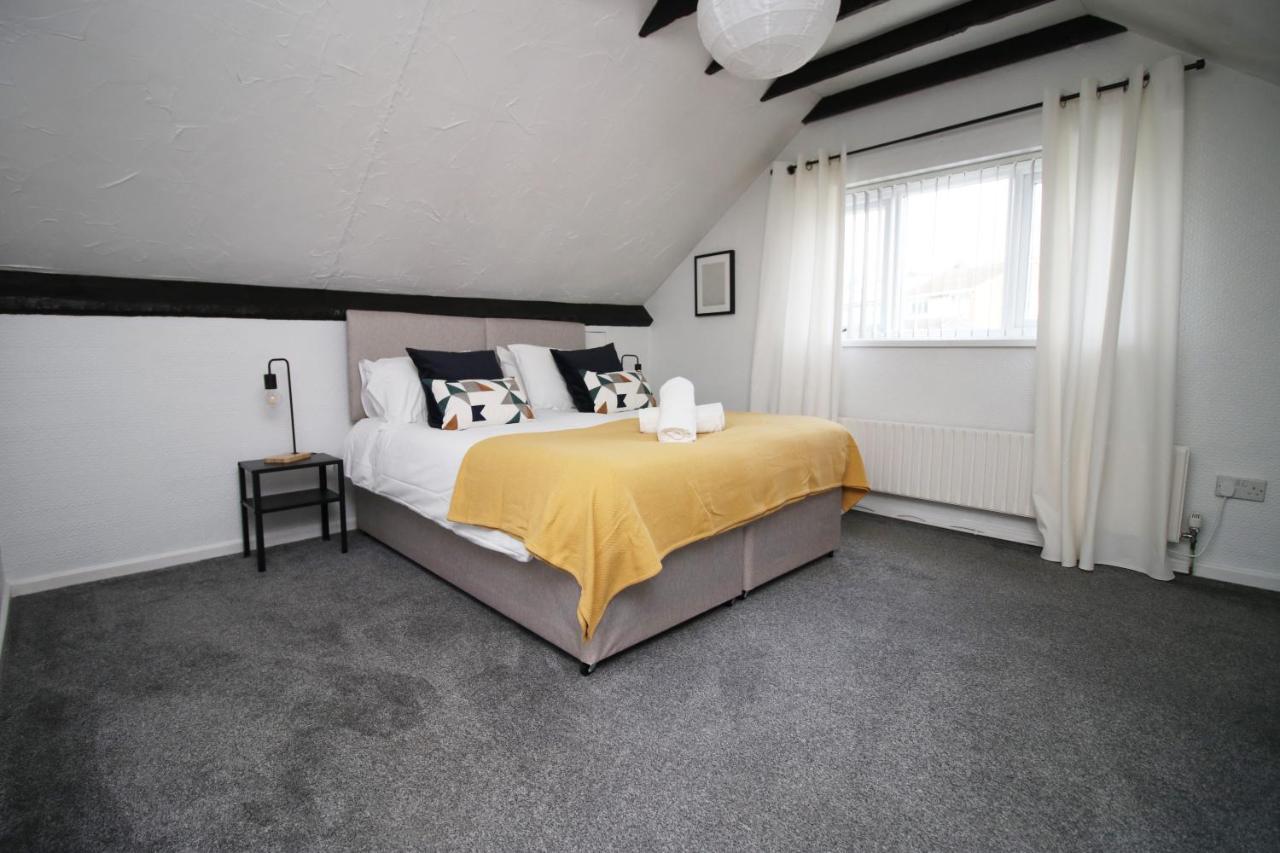 Becky'S Bungalow By Ty Sa -Spacious 4 Bed Bungalow Cardiff Esterno foto