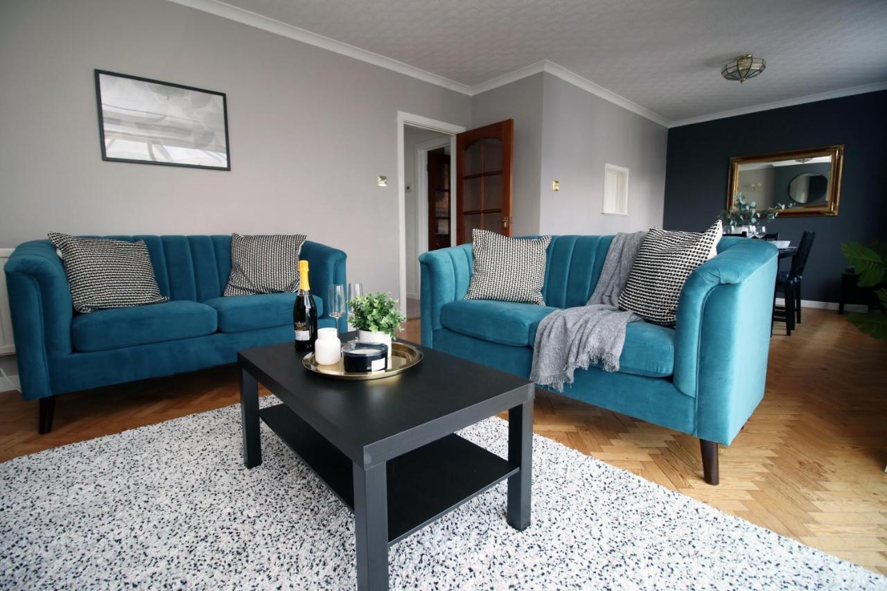 Becky'S Bungalow By Ty Sa -Spacious 4 Bed Bungalow Cardiff Esterno foto